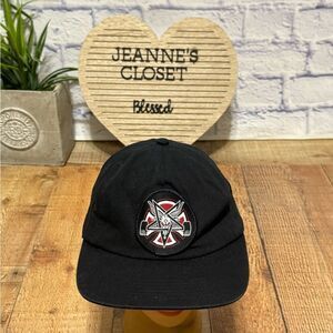 INDEPENDENT TRUCKS
x Thrasher Pentagram Cross Snapback Cap - Black